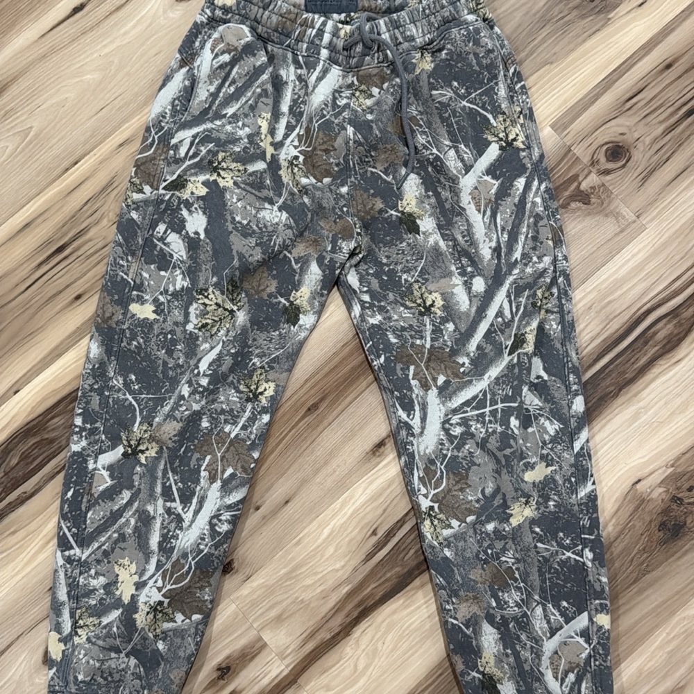 Abercrombie & Fitch Grey Camouflage Jogger Sweatpants